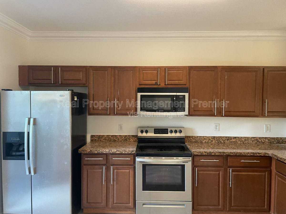 12885 SW Court #49 - Photo 6 of 10