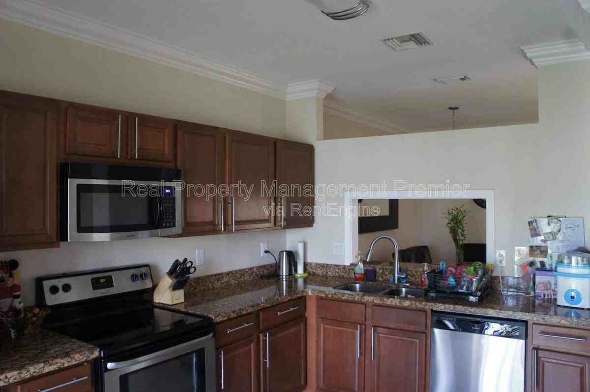 12885 SW Court #49 - Photo 7 of 10