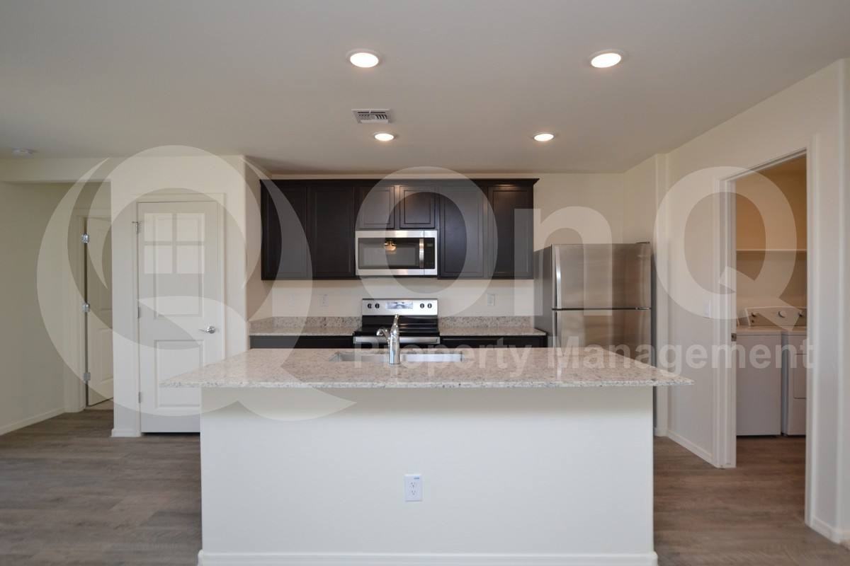 2483 N Agave Ln - Photo 2 of 10