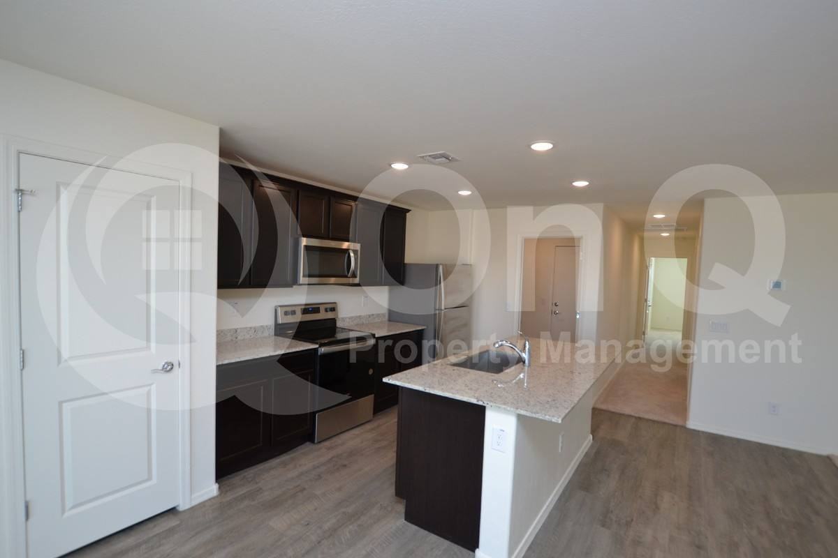 2483 N Agave Ln - Photo 3 of 10
