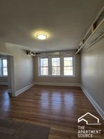 featured image of 4418 N Whipple St #3