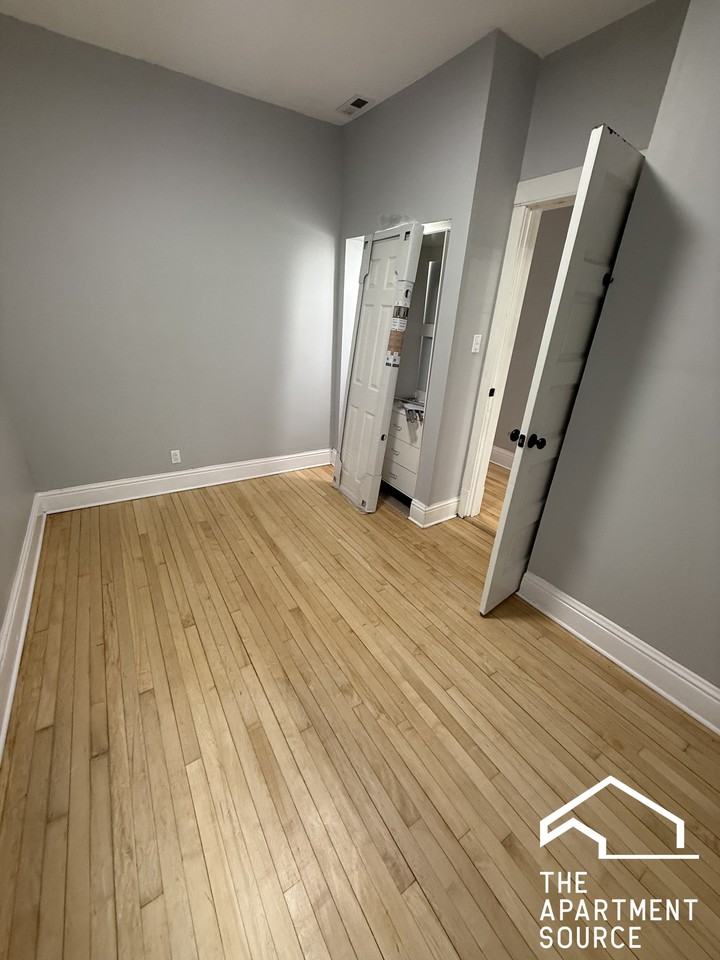3714 W Cortland St #2 - Photo 4 of 10