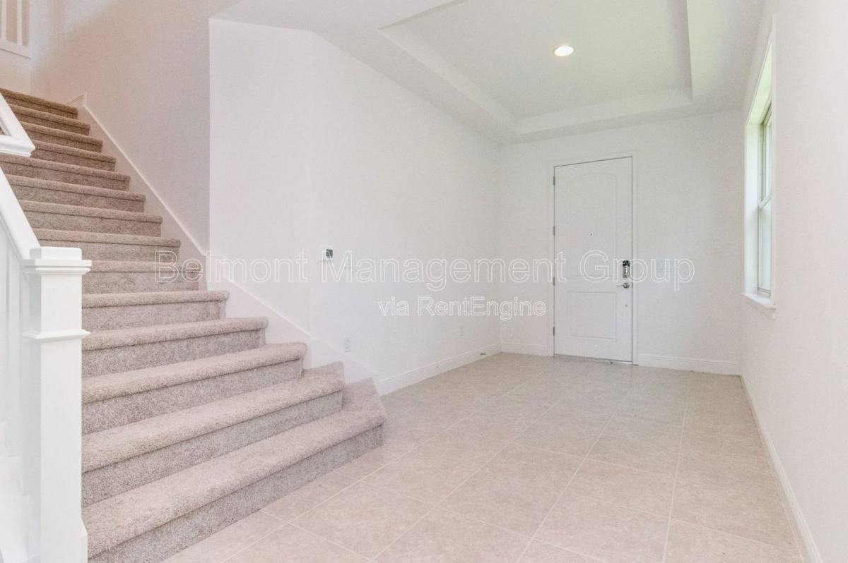 13550 Abberwick Dr - Photo 3 of 10