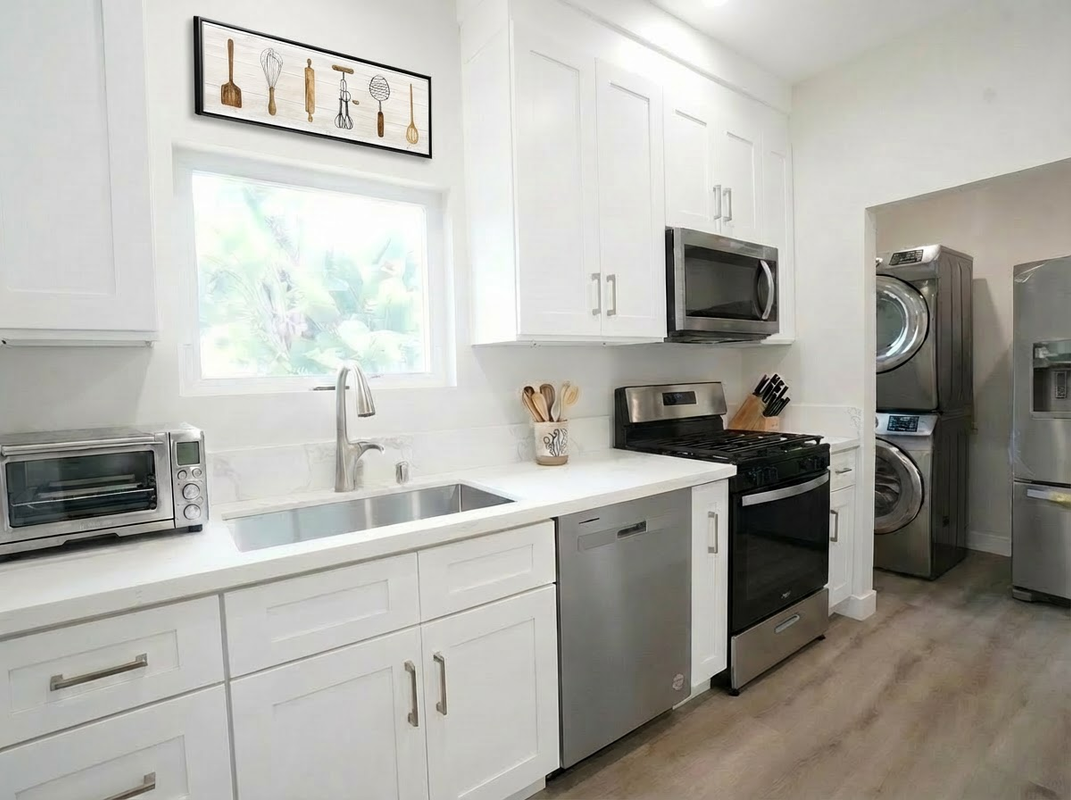 6053 Selma Ave - Photo 3 of 10