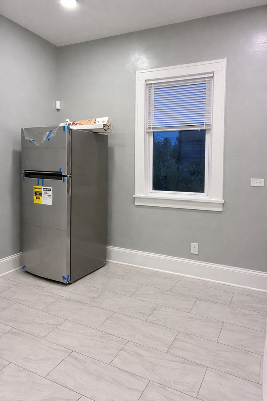 5543 S Shields Ave - Photo 2 of 13