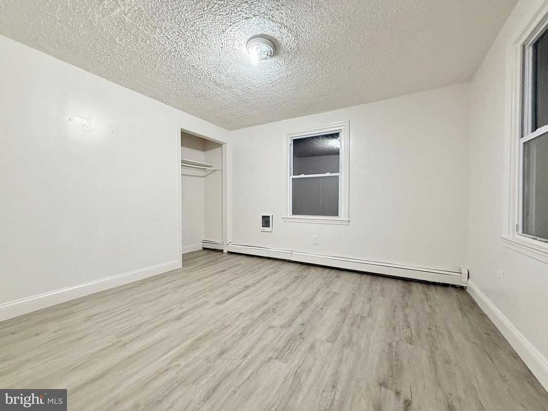 210 Kossuth St ##B - Photo 2 of 3