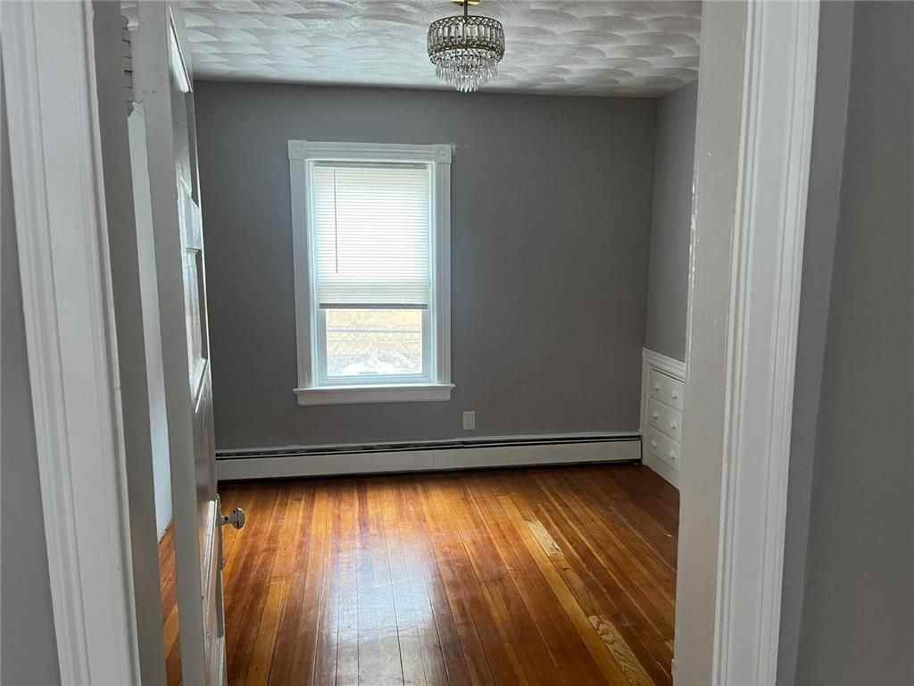 60 Dover St - Photo 5 of 10