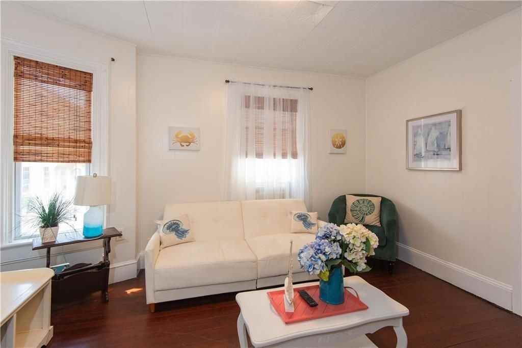 11 Brewer St - Photo 4 of 24