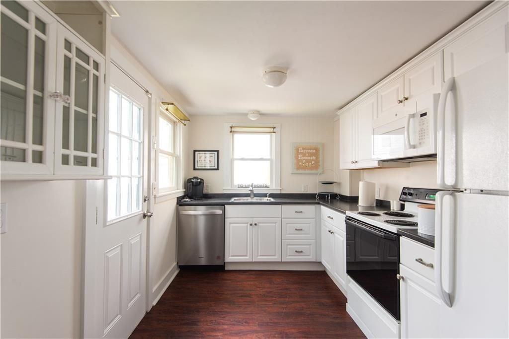 11 Brewer St - Photo 7 of 24