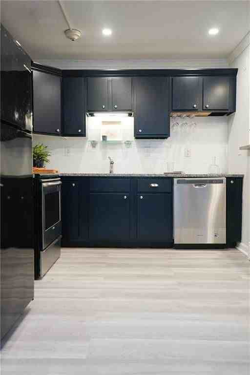 603 Thames St ##1 - Photo 5 of 41