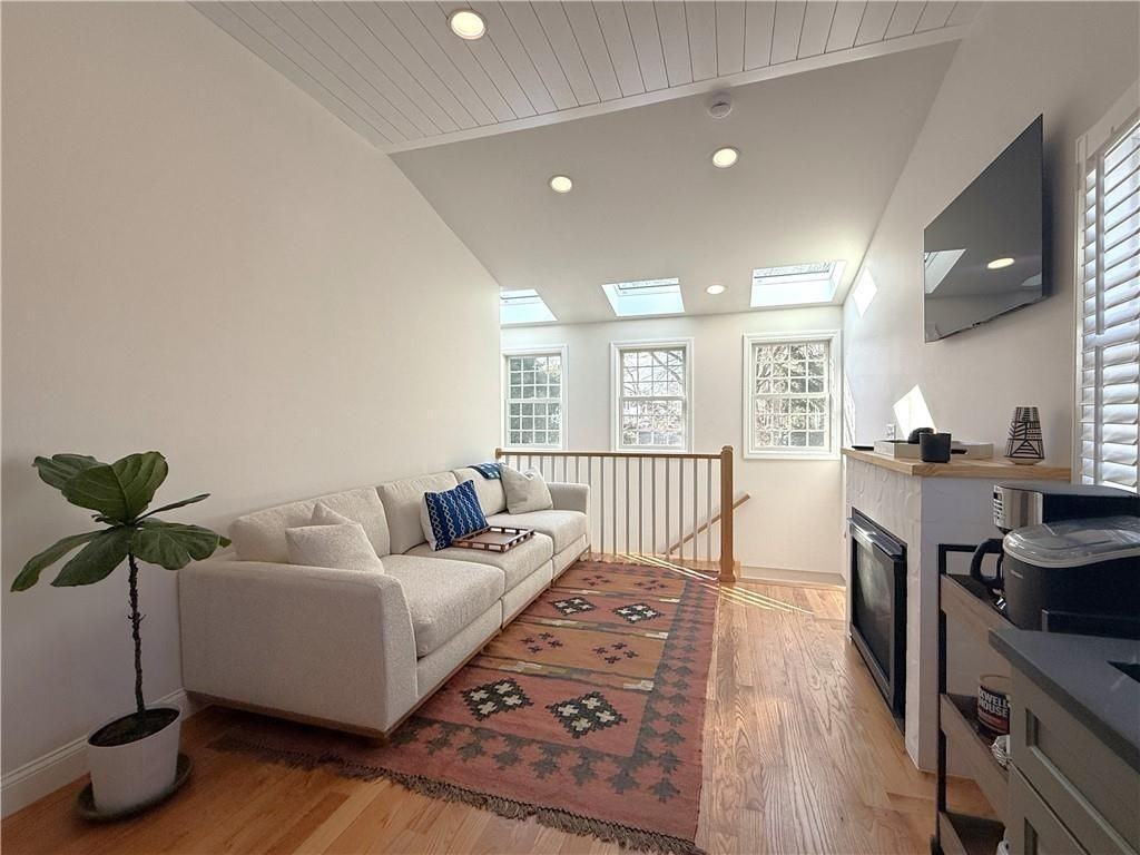 4 Cliff Ave ##2 - Photo 2 of 20