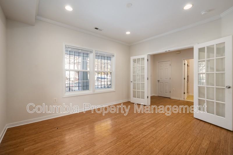 2421 Franklin St Ne - Photo 5 of 50