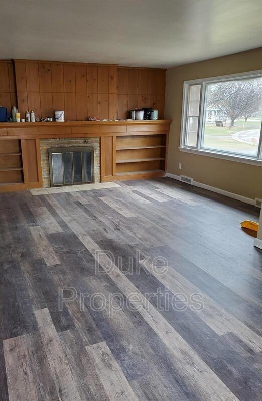 37 Linda Dr #1 - Photo 5 of 11