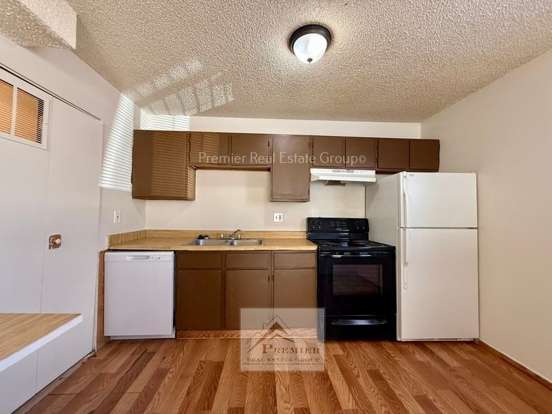 6657 Provincial Dr - Photo 7 of 17