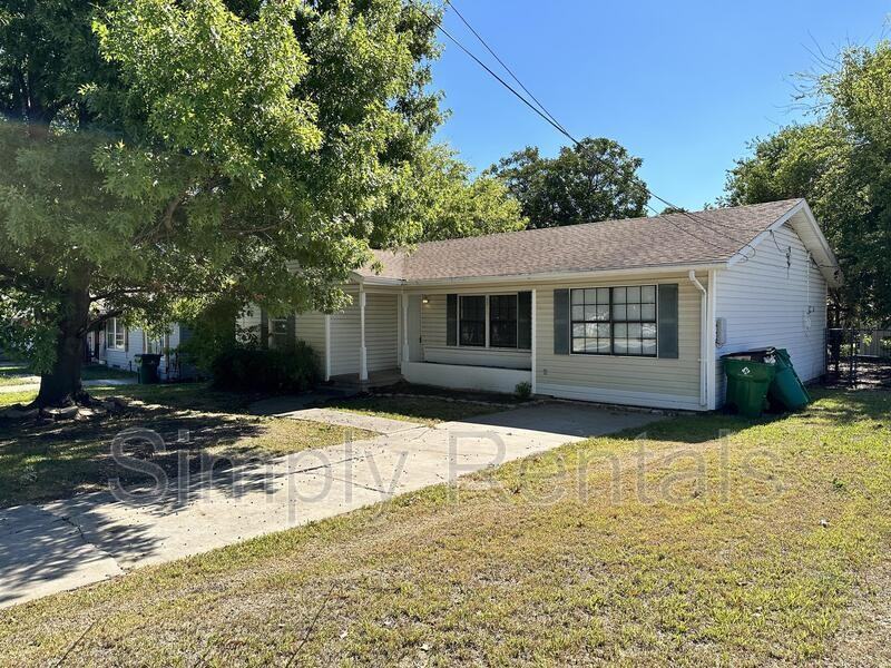 3211 Poplar St - Photo 2 of 27