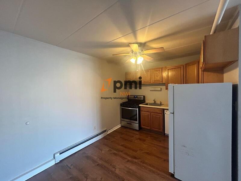 111 Harrington Ave #3 - Photo 3 of 9