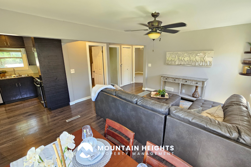 2911 S Hudson Cir - Photo 7 of 32