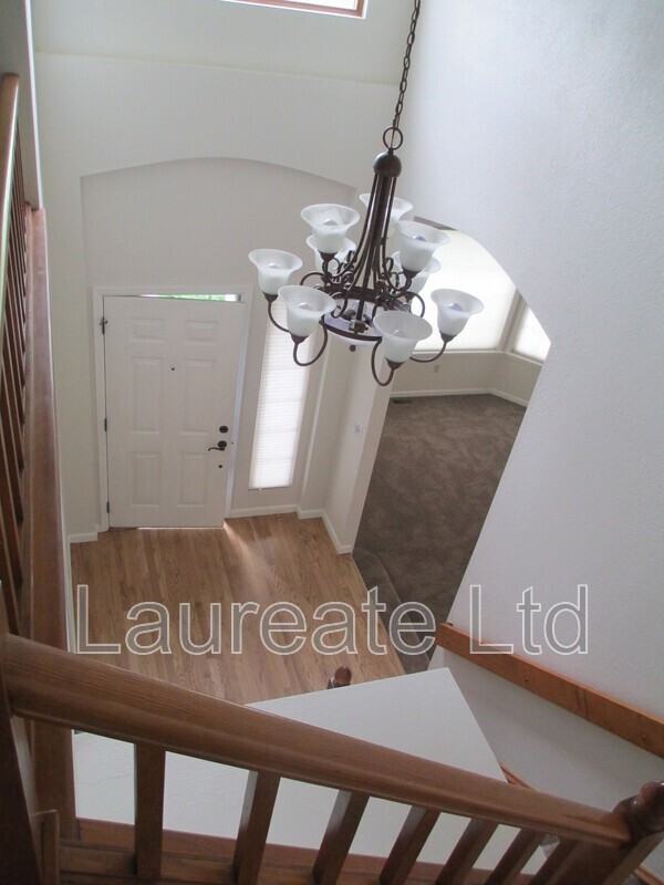 2449 S Ellis Ct - Photo 3 of 21