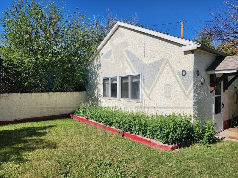 358 N 5th St #D - Photo 2 of 12