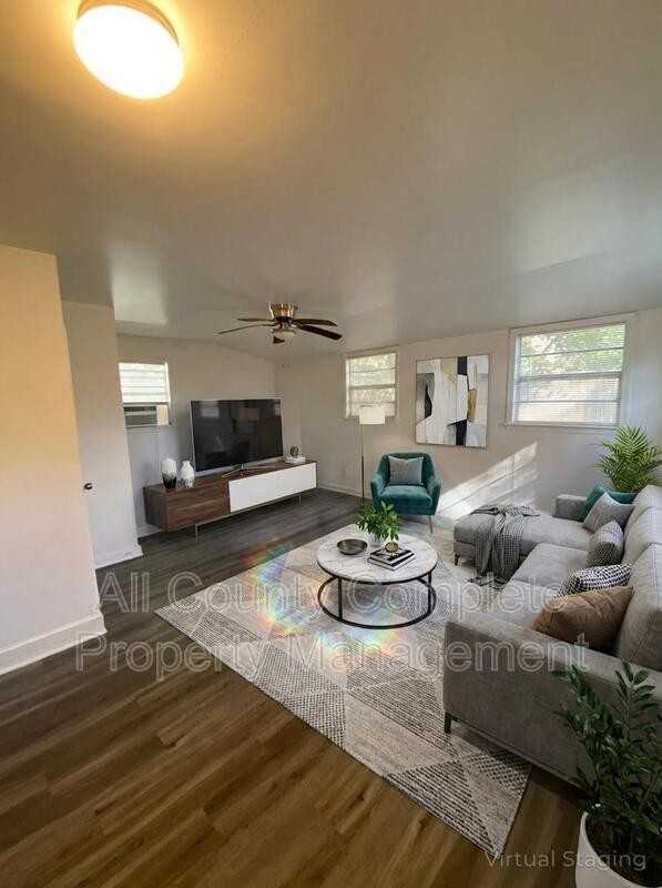 4803 Lexington Ave #B - Photo 5 of 7