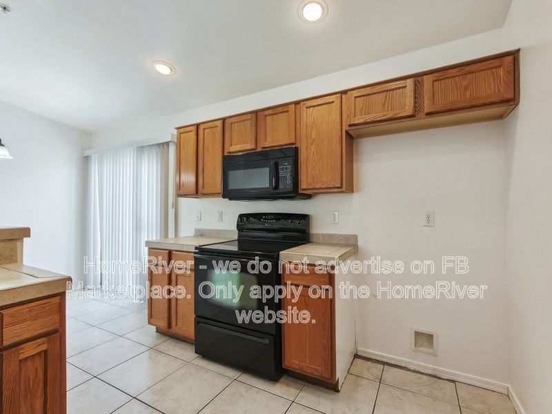 2240 Sahara Dr #101 - Photo 6 of 23