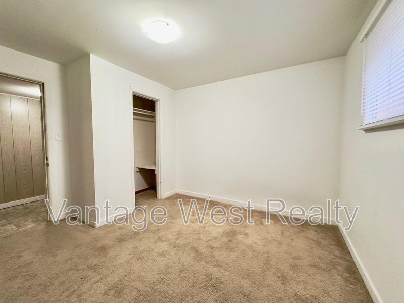 1434 - Photo 7 of 16