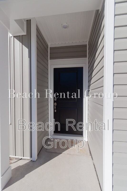 1375 Speedway St - Photo 3 of 27