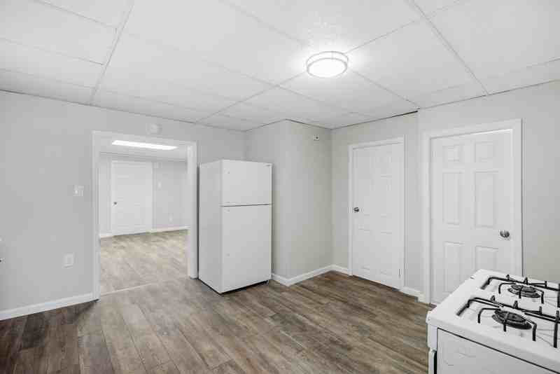 1534 5th Ave - Photo 5 of 36