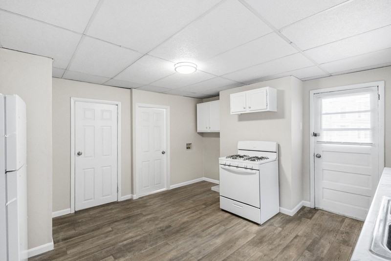 1534 5th Ave - Photo 7 of 36