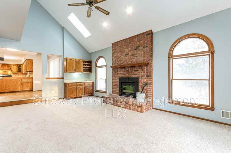 6 Cedar Hill Ter - Photo 4 of 26