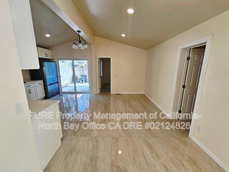 937 N Oak St - Photo 5 of 19