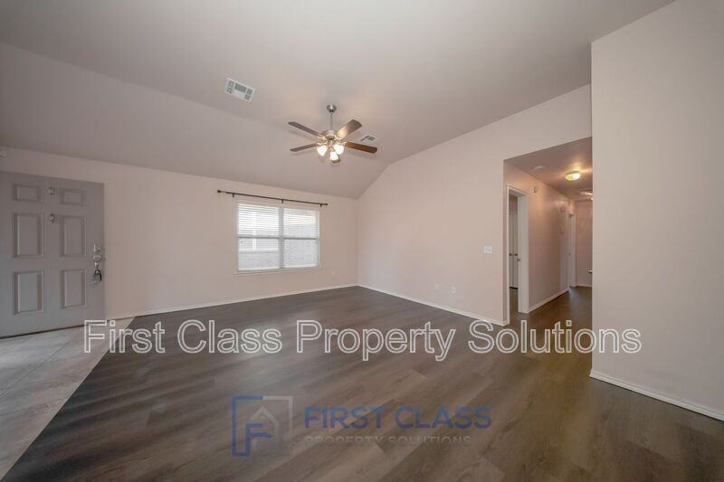 2241 Nw 198th St - Photo 3 of 18