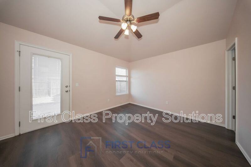 2241 Nw 198th St - Photo 7 of 18