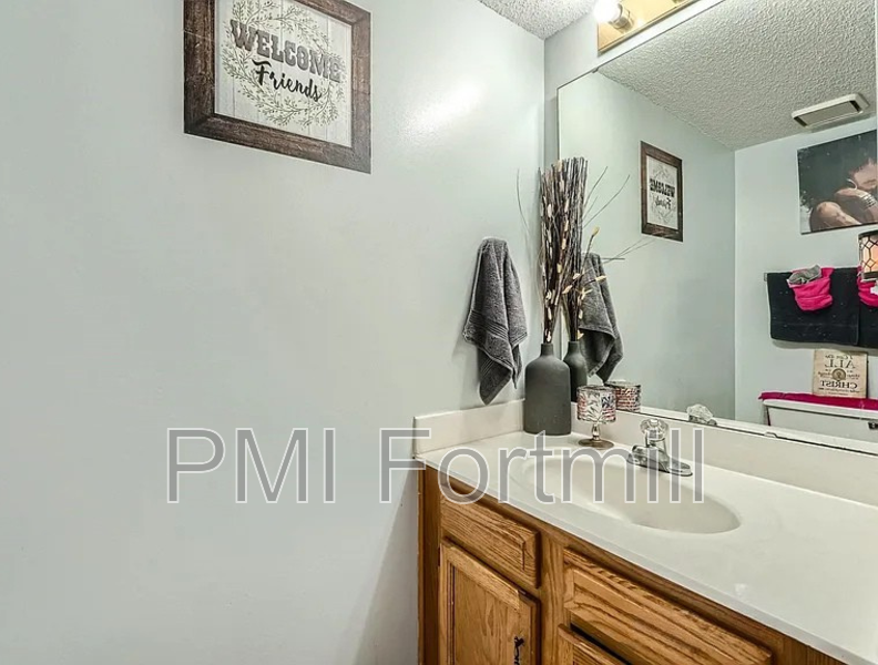 3602 Huyton Ct - Photo 7 of 10