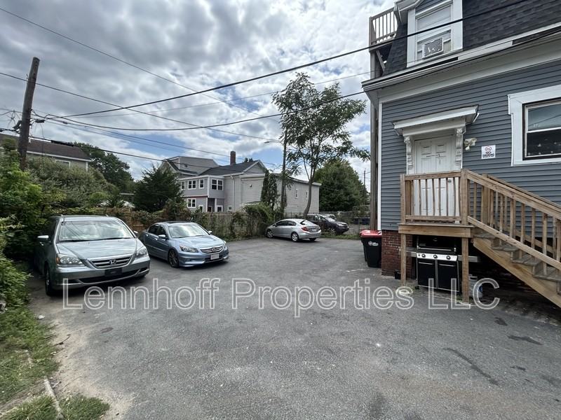 340 Haverhill St - Photo 3 of 3