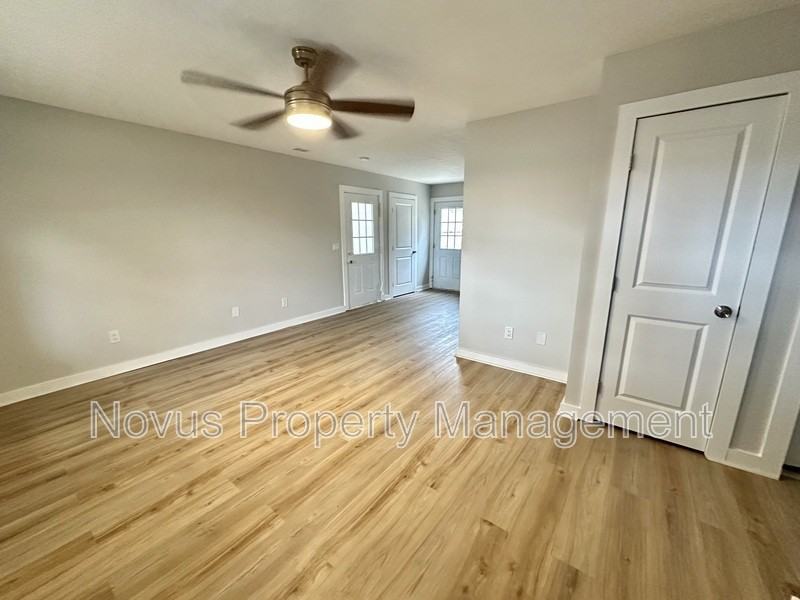 427 Old Newnan Rd - Photo 2 of 14