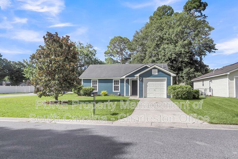 9870 Levenshall Dr - Photo 2 of 36