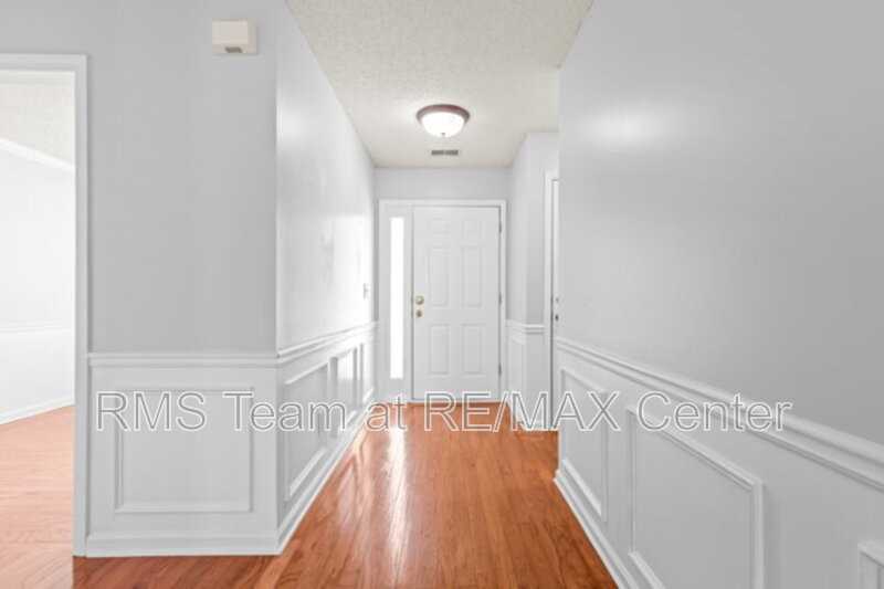 1707 Mountain Fort Way - Photo 3 of 37