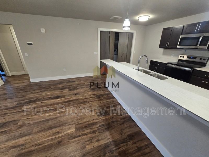 425 Michigan Ave #307