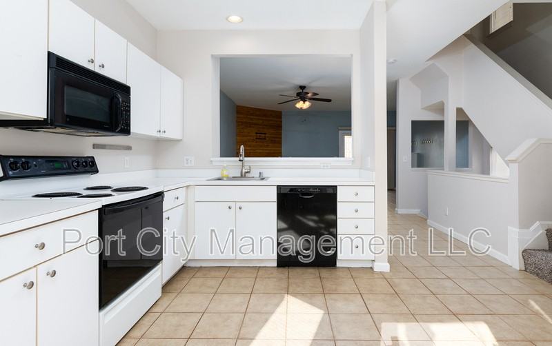 6732 Cozy Ln - Photo 4 of 23