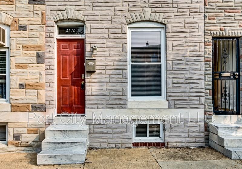 3210 E Fairmount Ave - Photo 3 of 27