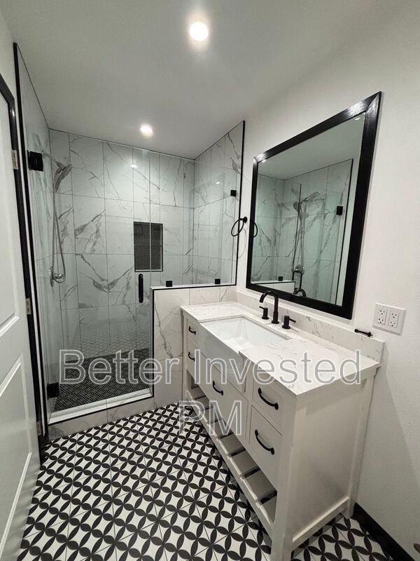 401 W Sierra Ave #B - Photo 7 of 14