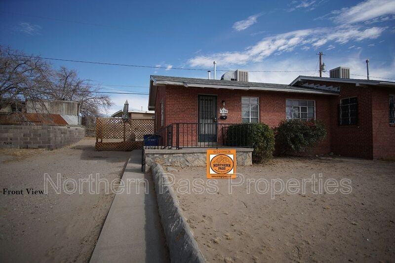1226 Huckleberry St - Photo 2 of 12