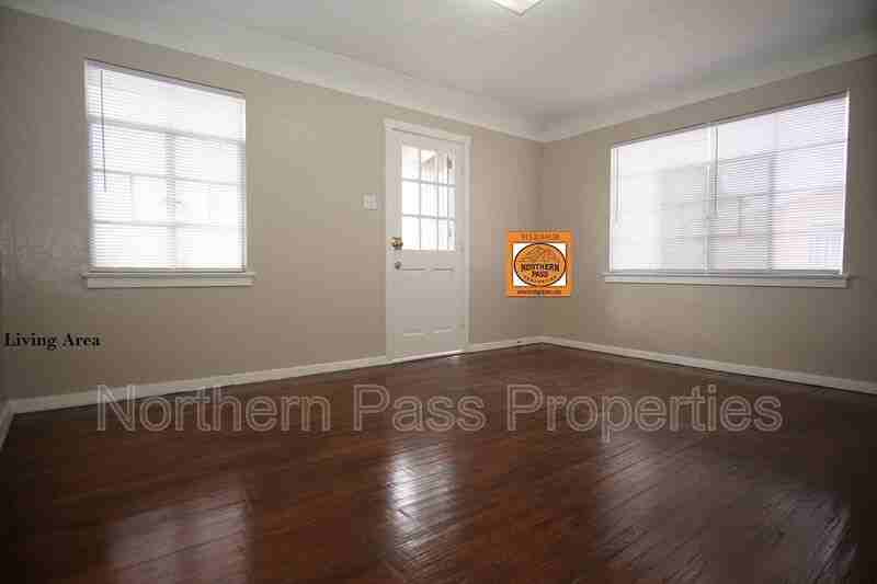 1226 Huckleberry St - Photo 5 of 12