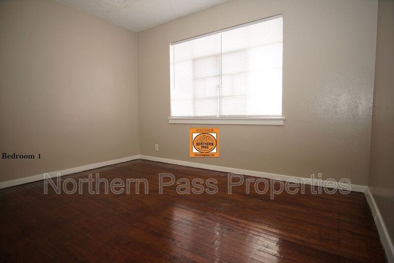 1226 Huckleberry St - Photo 7 of 12
