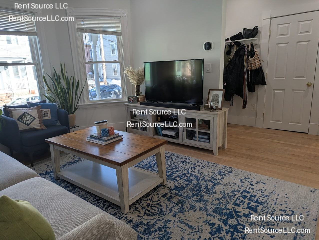 14 Seven Pines Ave - Photo 4 of 20