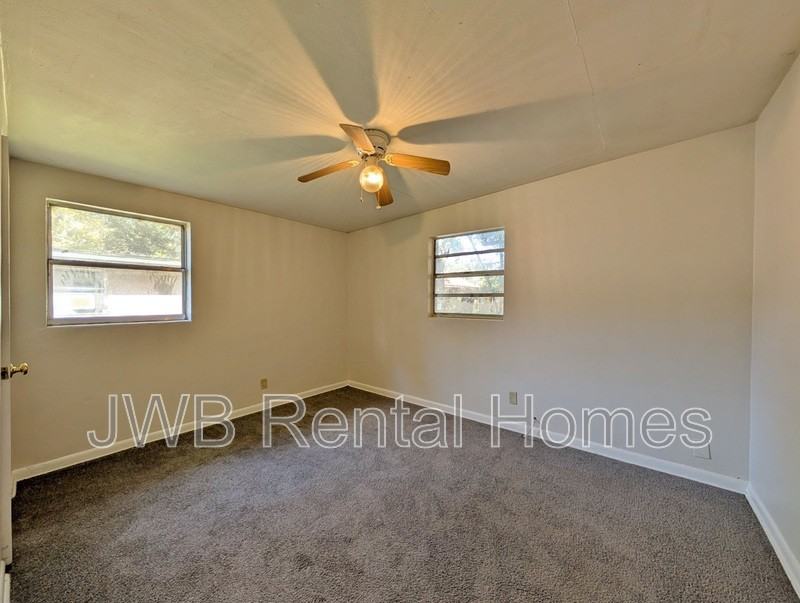 3045 Nolan St - Photo 5 of 10