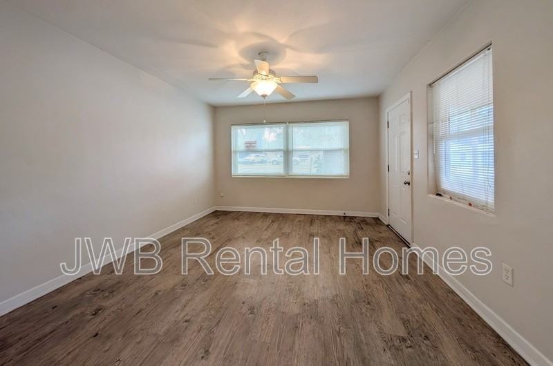 8917 Madison Ave - Photo 6 of 16