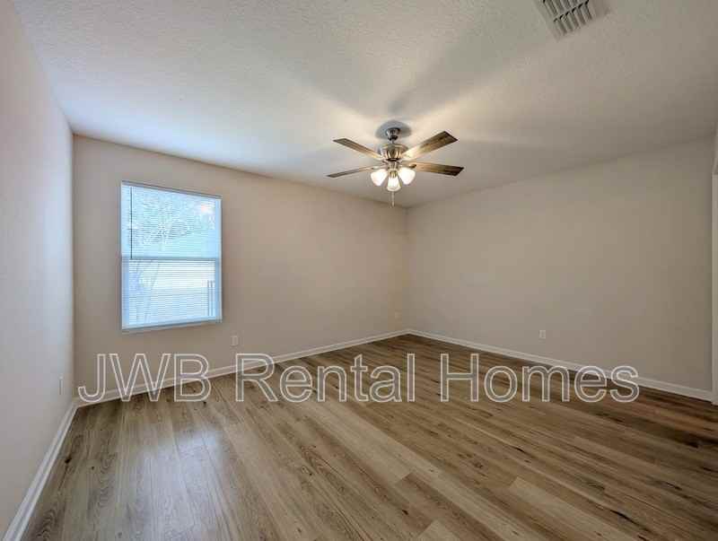 1360 Orton St - Photo 7 of 19