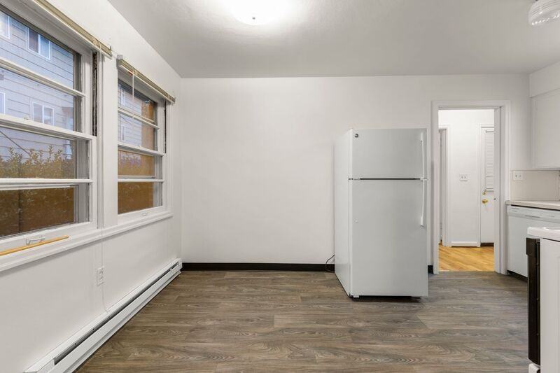 6614 E Burnside St - Photo 3 of 14